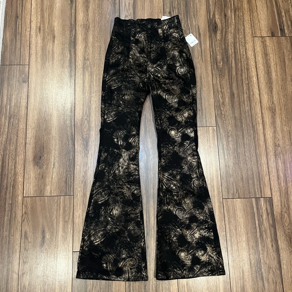 NWT Free people We The Free Black and Gold Jayde Printed Metallic Flare Jeans - Picture 15 of 15